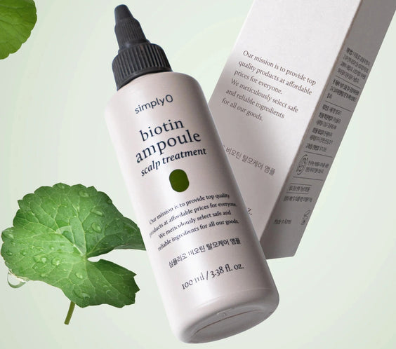 Ampoule biotine SimplyO avec boîte et feuille verte, soin capillaire coréen vegan pour cuir chevelu.