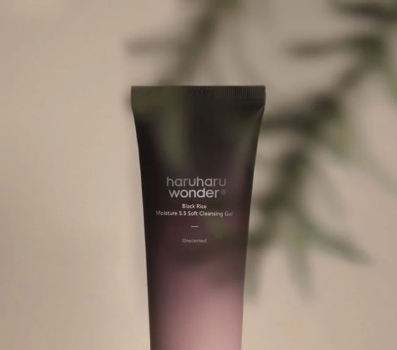 Black Rice Moisture 5.5 Soft Cleansing Gel