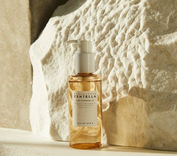 Madagascar Centella Light Cleansing Oil